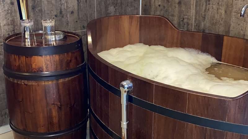 Bath barrel with beer at Bjorbodin.