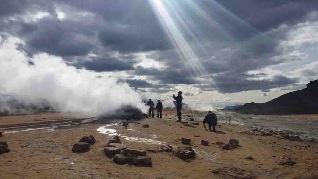 Grand-Lake-Myvatn-Powerful-Dettifoss