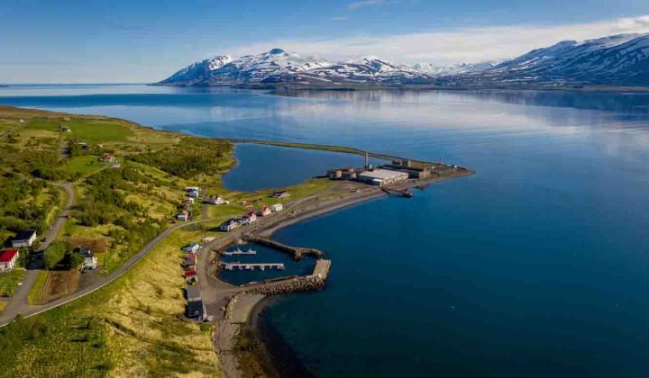 Private-Arctic-Coastline-and-Troll-Peninsula