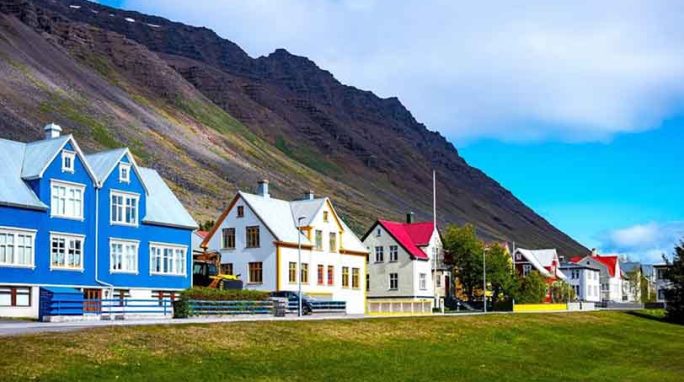 2-Hour Isafjordur Stroll