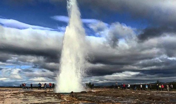 PRIVATE Golden Circle & Secret Lagoon and Friðheimar (lunch included), Travelling Iceland